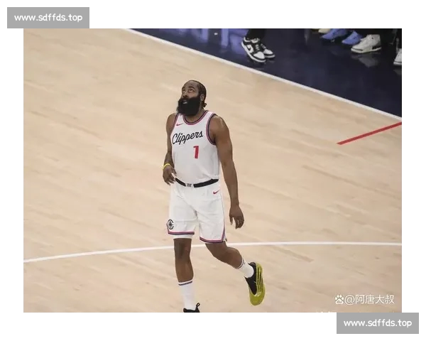 NBA今日精彩对决:超级巨星对决激烈角逐 看谁能笑到最后